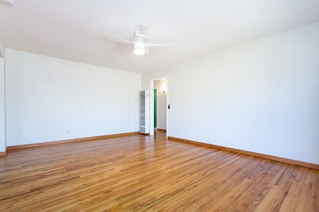 Foto del edificio - Traditional Home with Large Backyard!