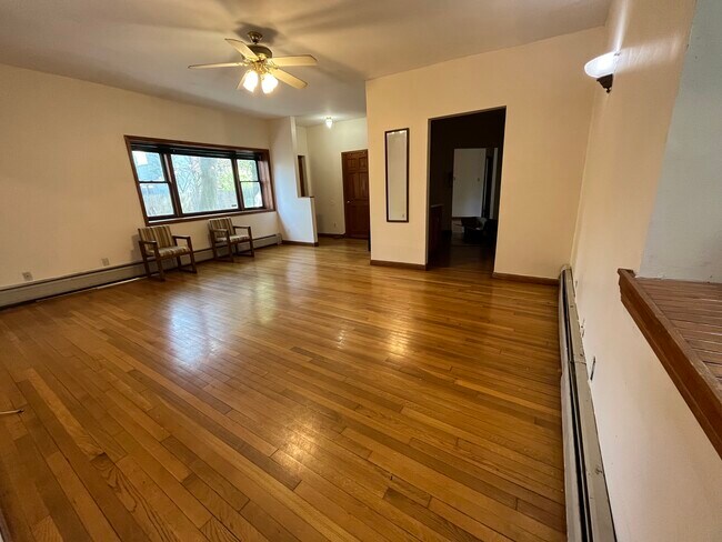 Sala de estar - 365 Hamilton St