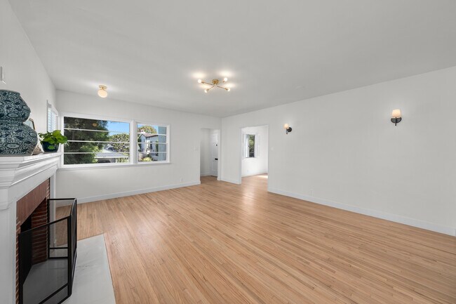 Foto del edificio - 616 Marine Ave