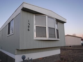 Building Photo - 1396 Prairiegrass Rd