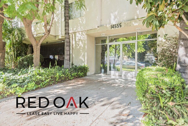 Foto del edificio - Breathtaking Two Bedroom with Spacious Roo...