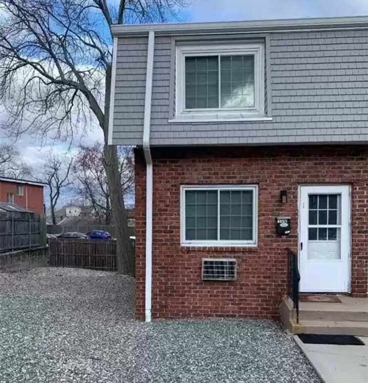 Foto principal - 300 Smithfield Rd