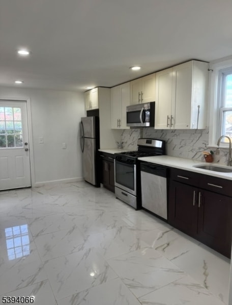 Foto del edificio - 118 Irene St