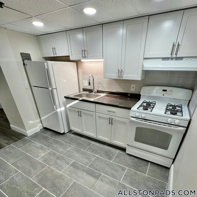 Building Photo - 1160 Commonwealth Ave