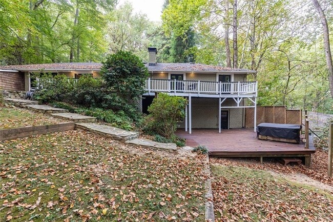Building Photo - 3943 Lake Forrest Dr NE