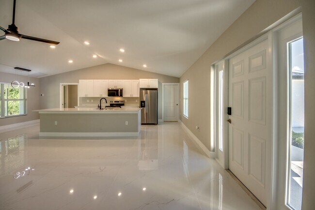 Foto del edificio - 3433 NE 11th Pl