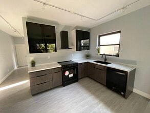 Building Photo - 3232 Henrietta St