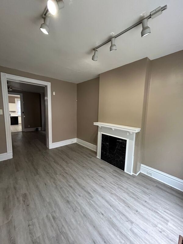 Building Photo - 2713 Allen Ave