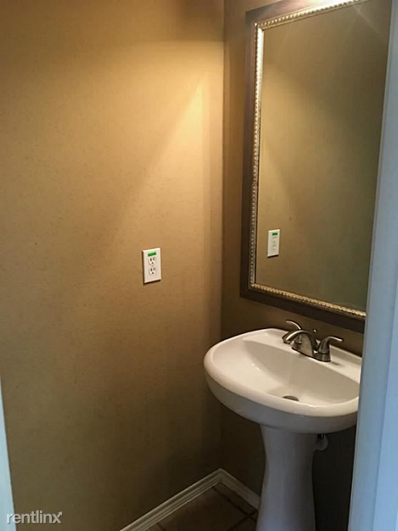 Building Photo - 12015 Canyon Falls Dr