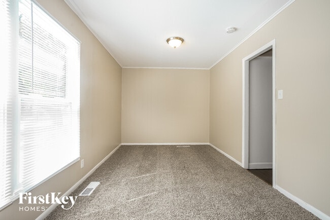 Building Photo - 1151 Chippewa Cir