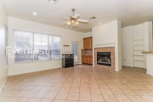 Foto del edificio - 709 W 35th St