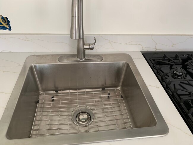 Foto del edificio - 8138 Blewett St