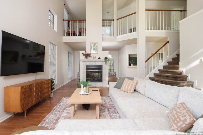 Foto del edificio - 6407 Lost Arbor Cir
