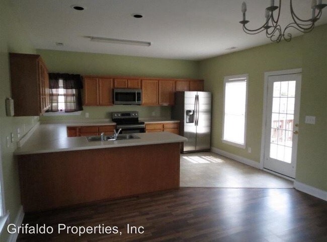 Building Photo - 104 Whispering Winds Ln