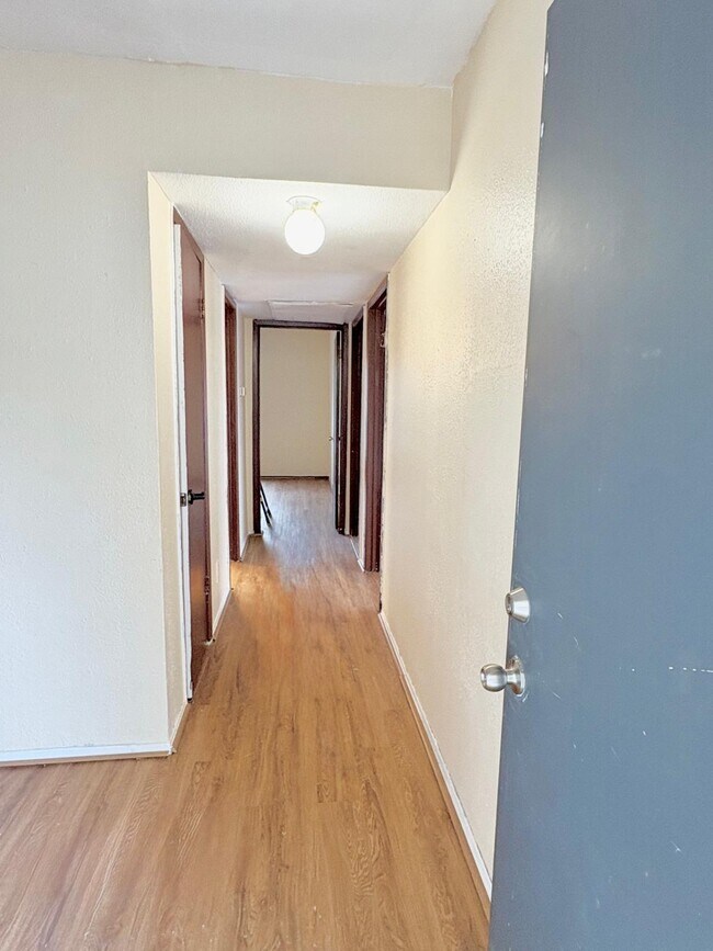 Foto del edificio - 6200 W Tidwell Rd