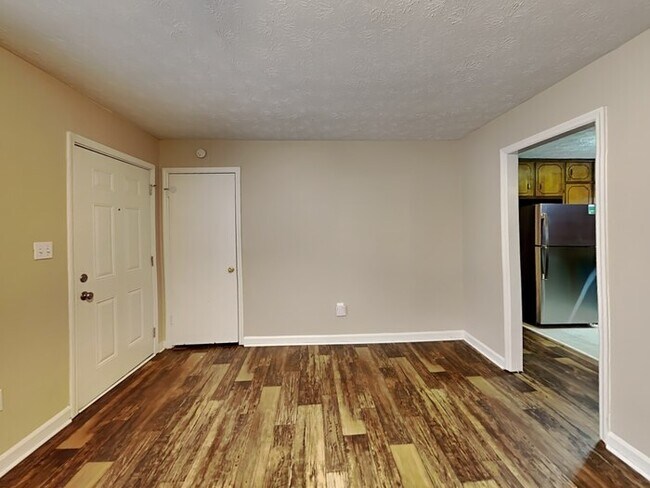 Foto del edificio - 1811 Wendell Way