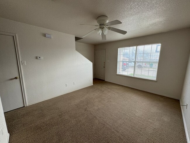 Building Photo - 1602 Aztec Trce