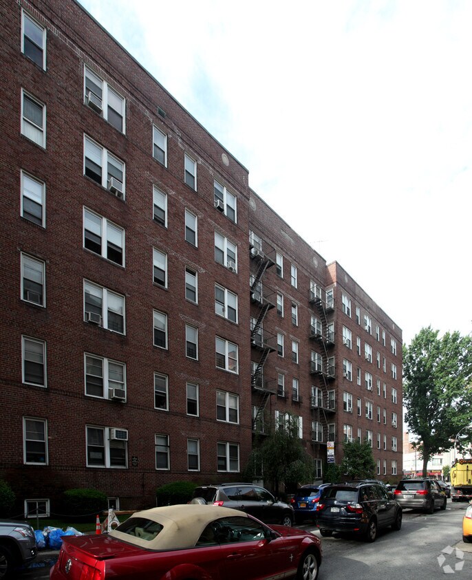 The Warrenton Apartments in Forest Hills, NY