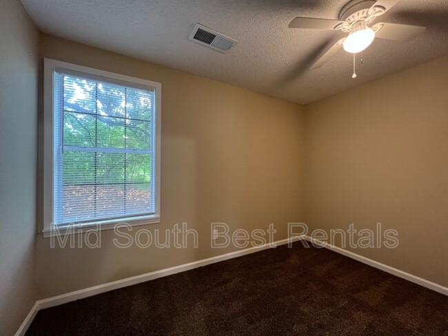 Building Photo - 1671 Dabbs Ave