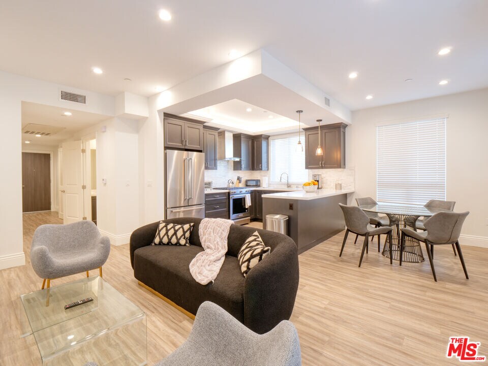 Foto principal - 8700 Chalmers Dr