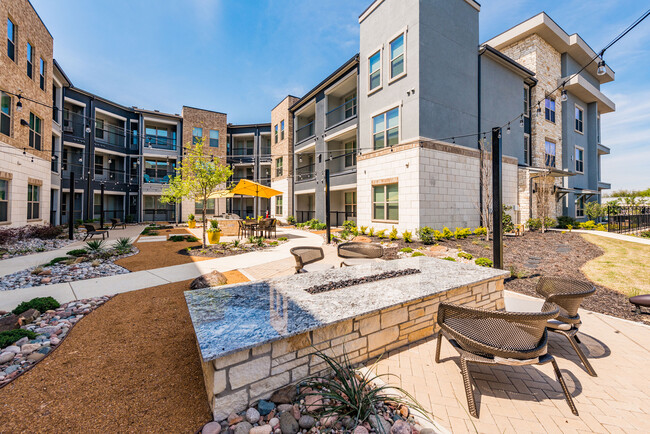 Foto del edificio - Axis at Watters Creek