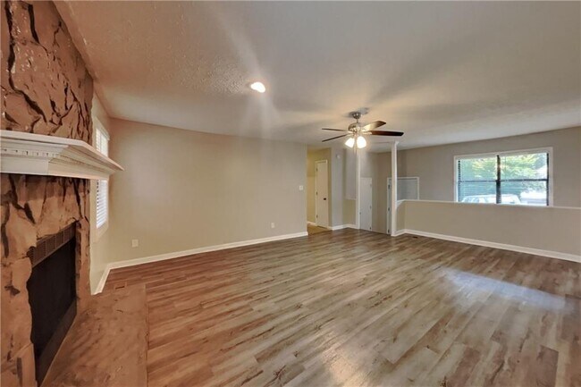 Foto del edificio - 4730 Spring Gate Dr