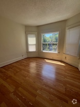 Building Photo - 3904 N Albina Ave