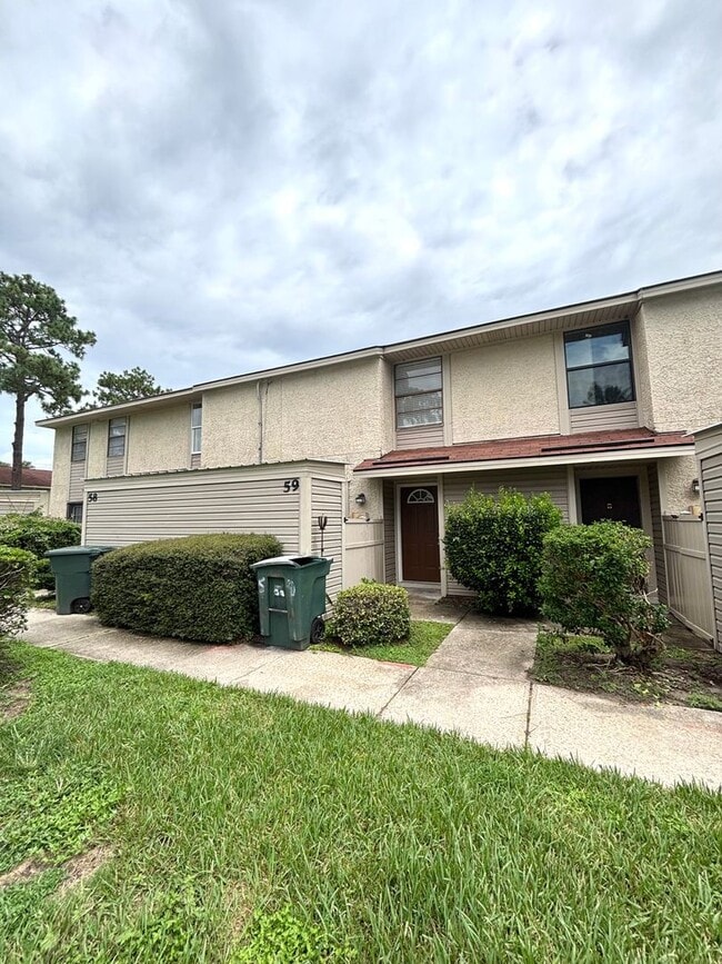 Building Photo - 901 Olmstead Dr