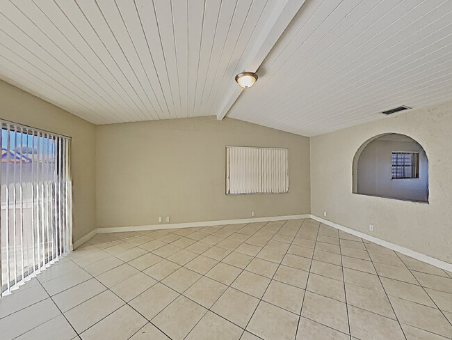 Building Photo - 3350 SW 1st Ct