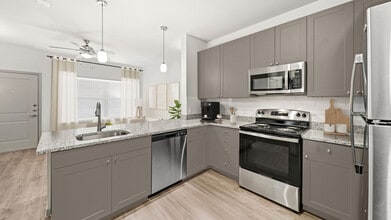 Building Photo - Camden Leander