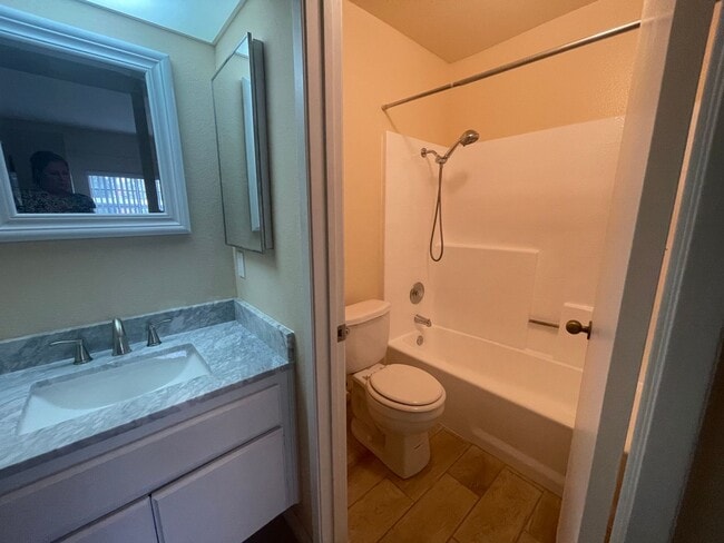 Building Photo - Adorable 2bdrm/2ba in Rancho Santa Margarita