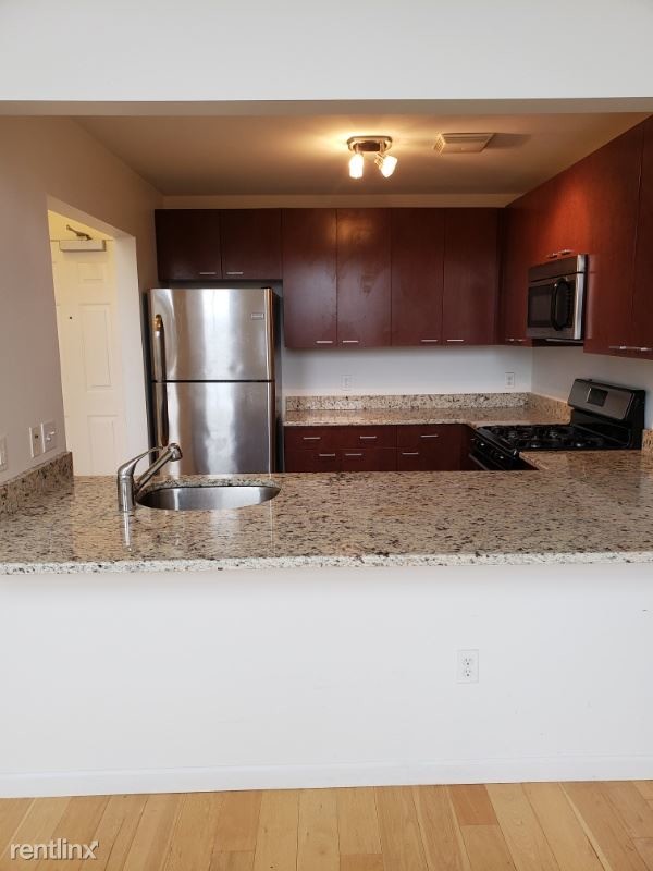 Building Photo - 1 br, 1 bath Apartment - 175 Broadway