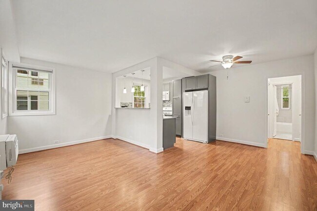 Building Photo - 4318 N Pershing Dr