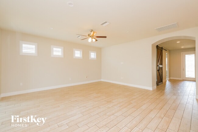 Building Photo - 16303 Treasure Point Dr