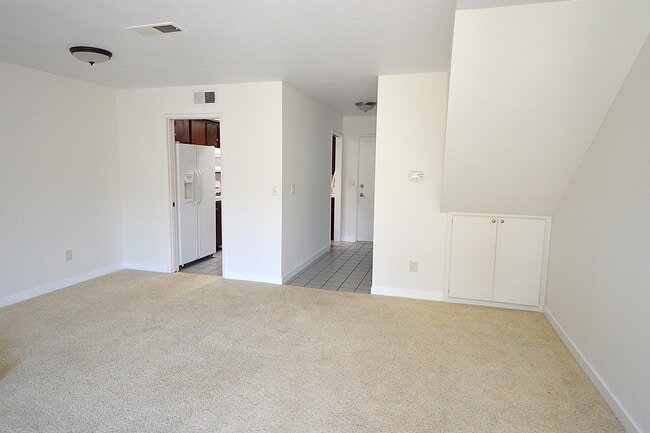 Building Photo - 12075 Stonegate Ln