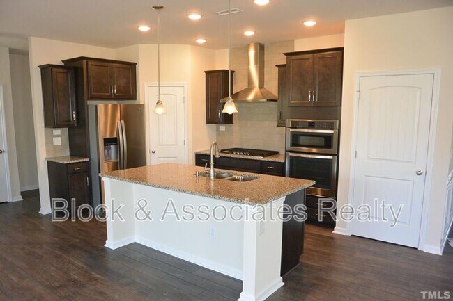 Foto del edificio - 249 Tilth St