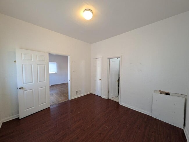 Foto del edificio - 323 Park St