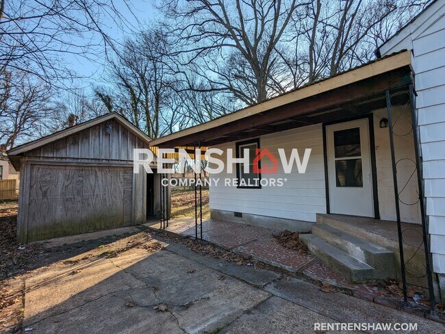 Building Photo - Completely Renovated - 4 Bed  / 2 bath - O...