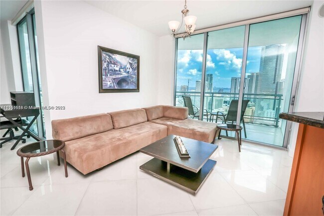 Building Photo - 350 S Miami Ave