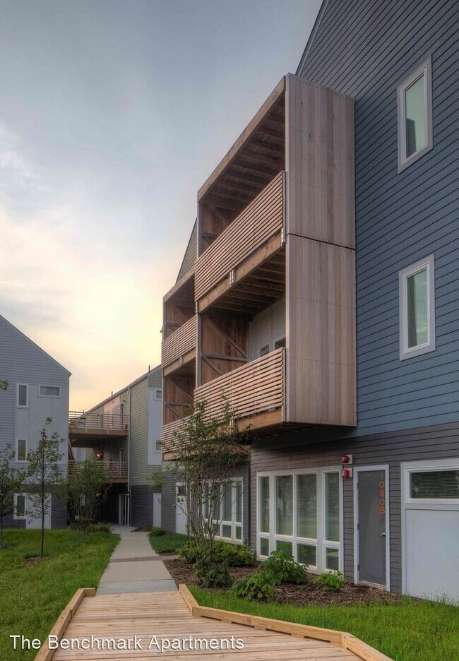 Benchmark Apartments FREE RENT Columbus, OH