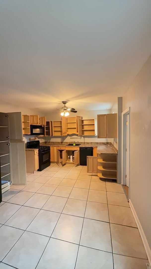 Building Photo - Spacious and Renovated Charles Village 4bd...