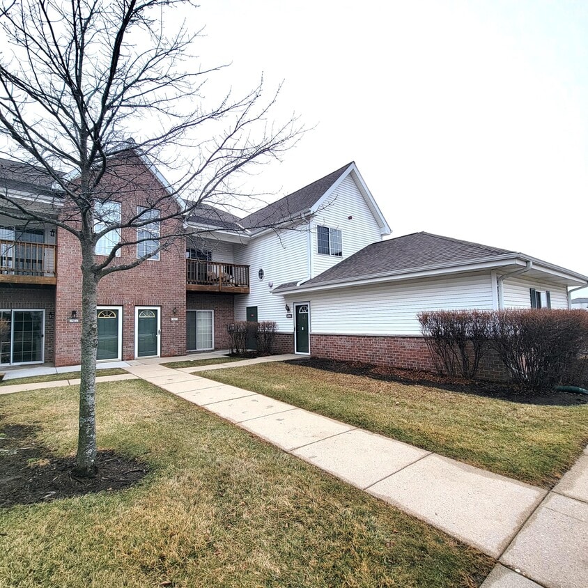 Foto principal - 4786 S Forest Point Blvd