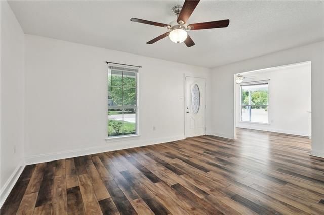 Foto del edificio - 3304 Bridge Dr