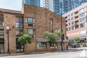 Building Photo - 163 W Division St