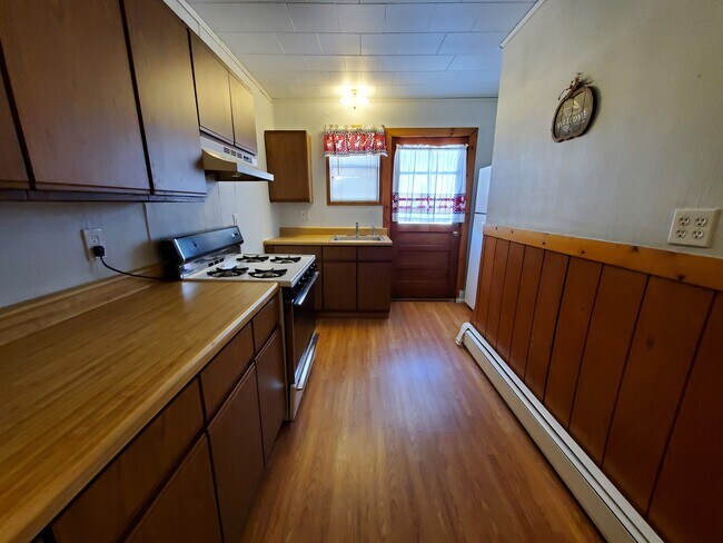 Foto del edificio - 584 Colbert Ave