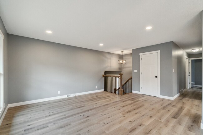 Building Photo - 3 Bedroom | 2 Bathroom Single Family Home ...