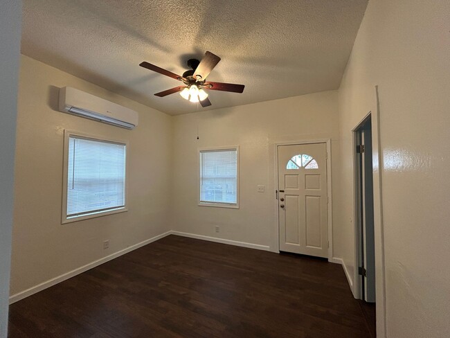 Foto del edificio - 1544 Montgomery St