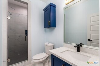 Building Photo - 1707 Angelina Dr