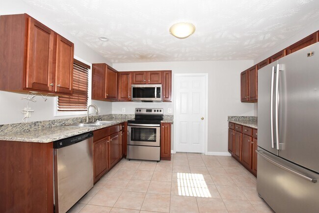 Foto del edificio - 284 Briarwood Pl
