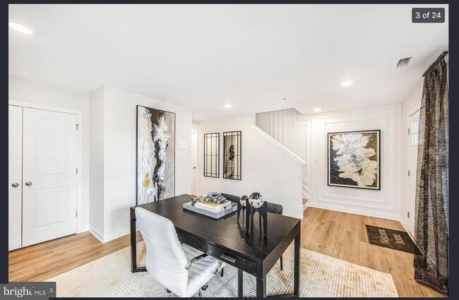 Building Photo - 32 Anderson Dr